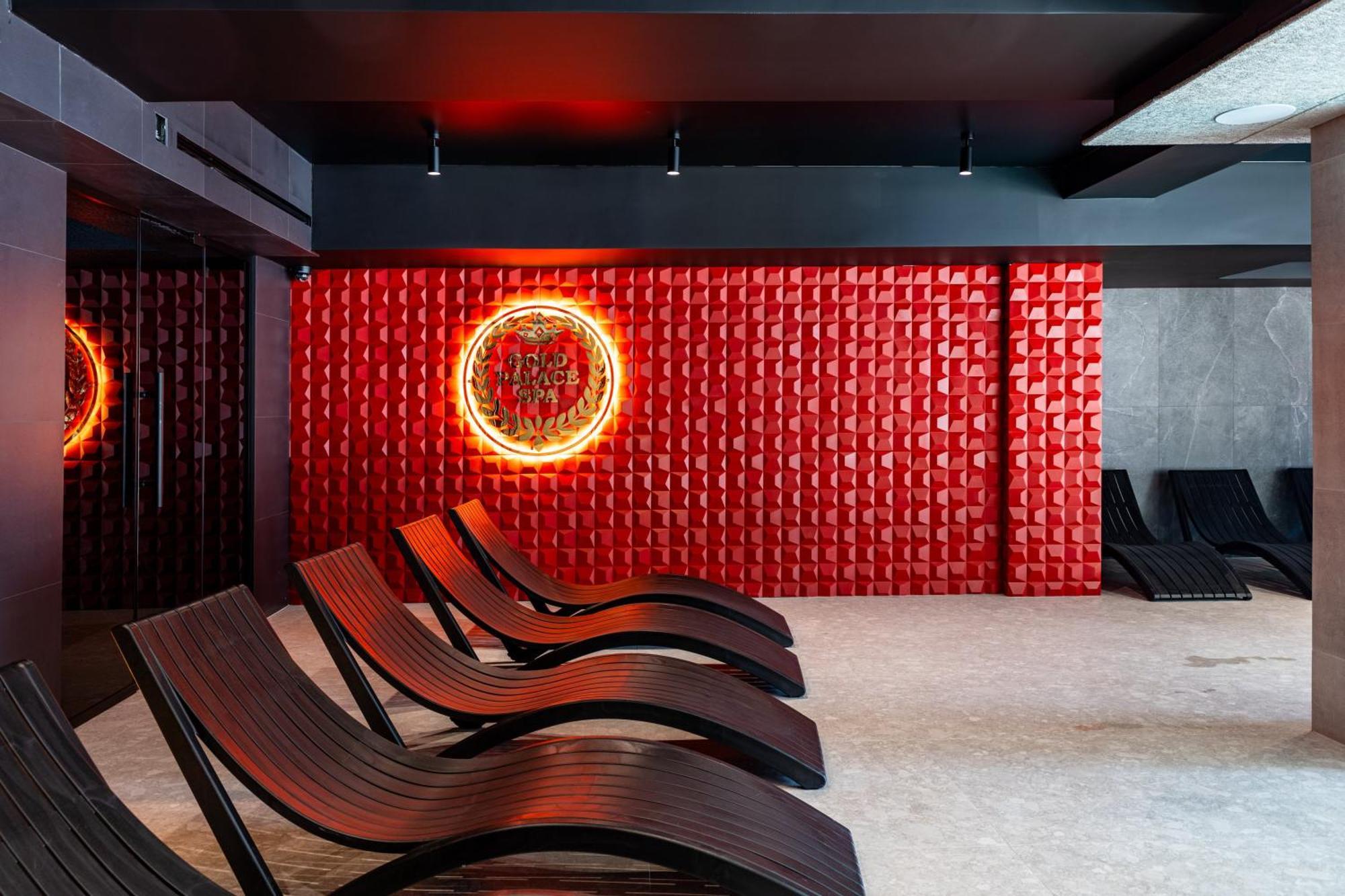 Gold Palace Wellness & Spa Μπούκοβελ Εξωτερικό φωτογραφία